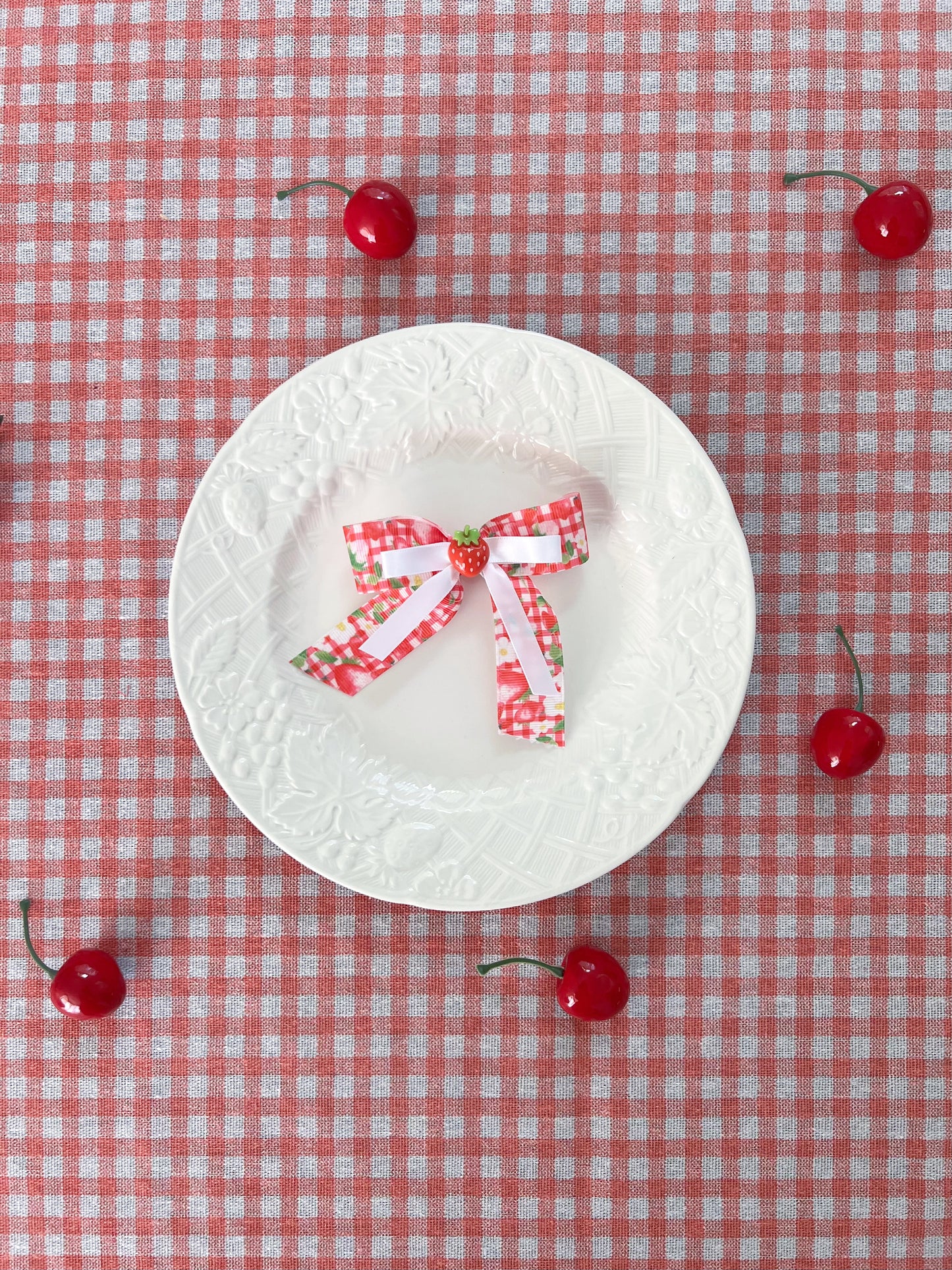 The strawberry fields short bow