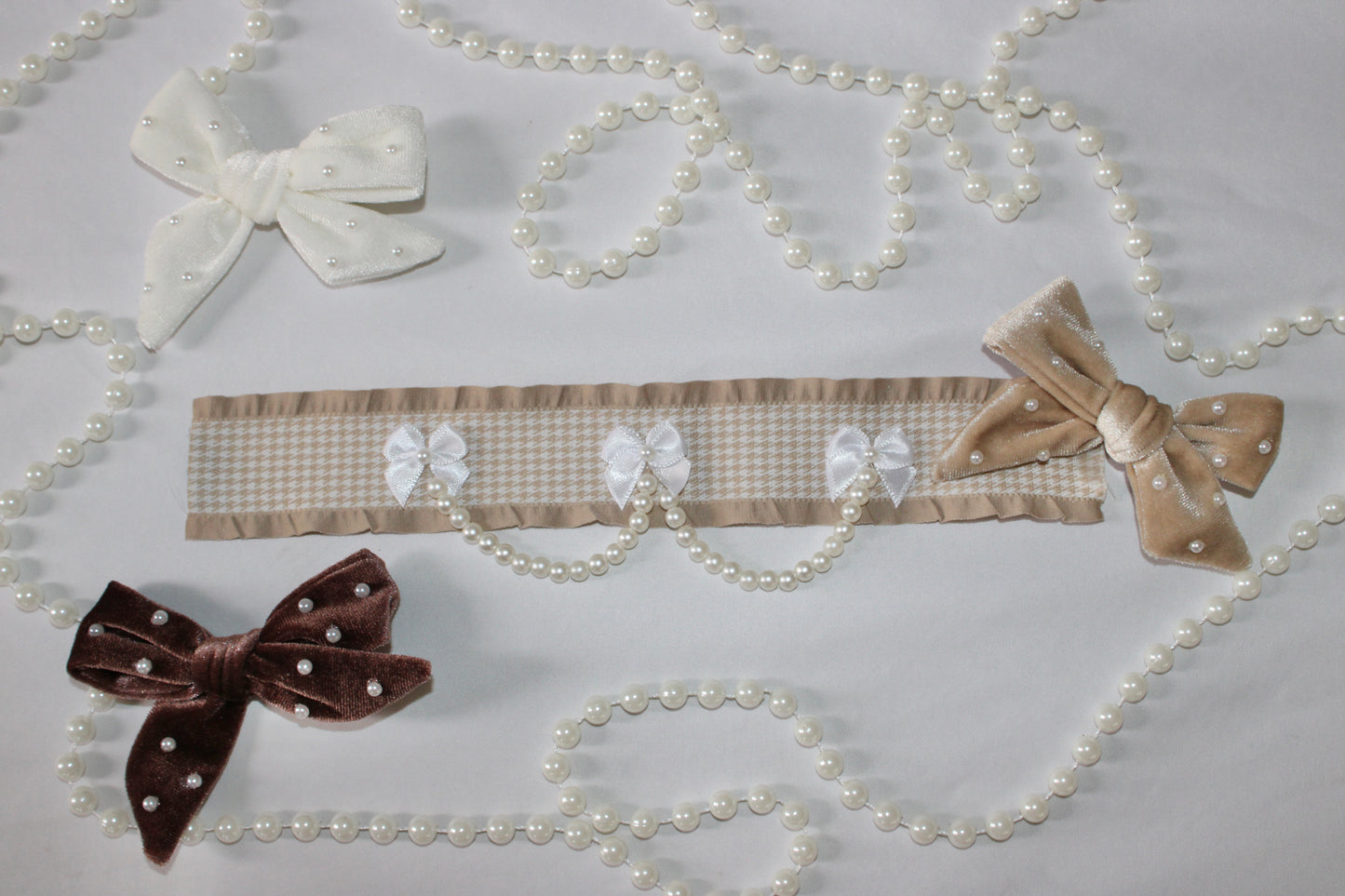 Tan gossip choker