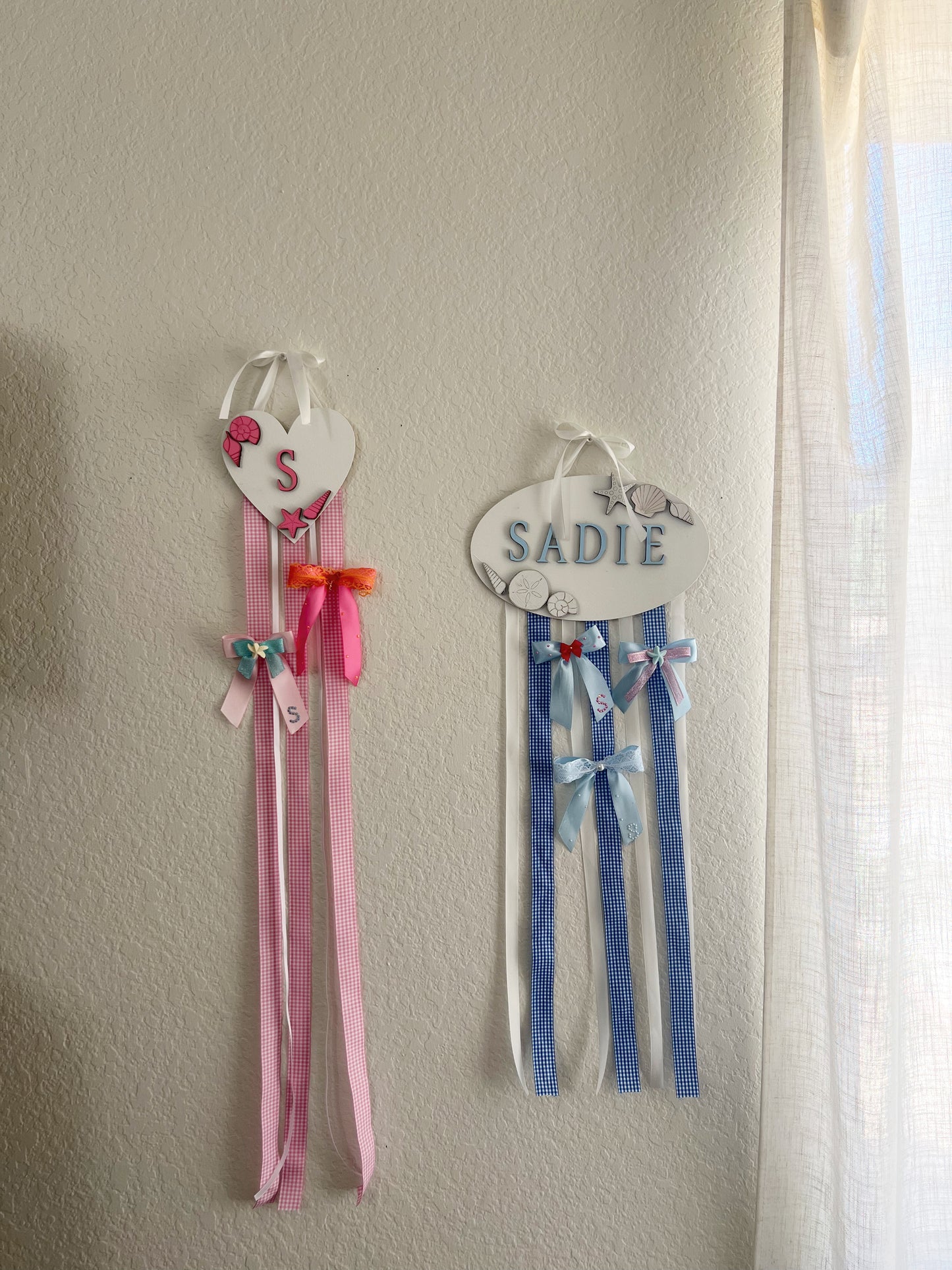The coastal bow holder