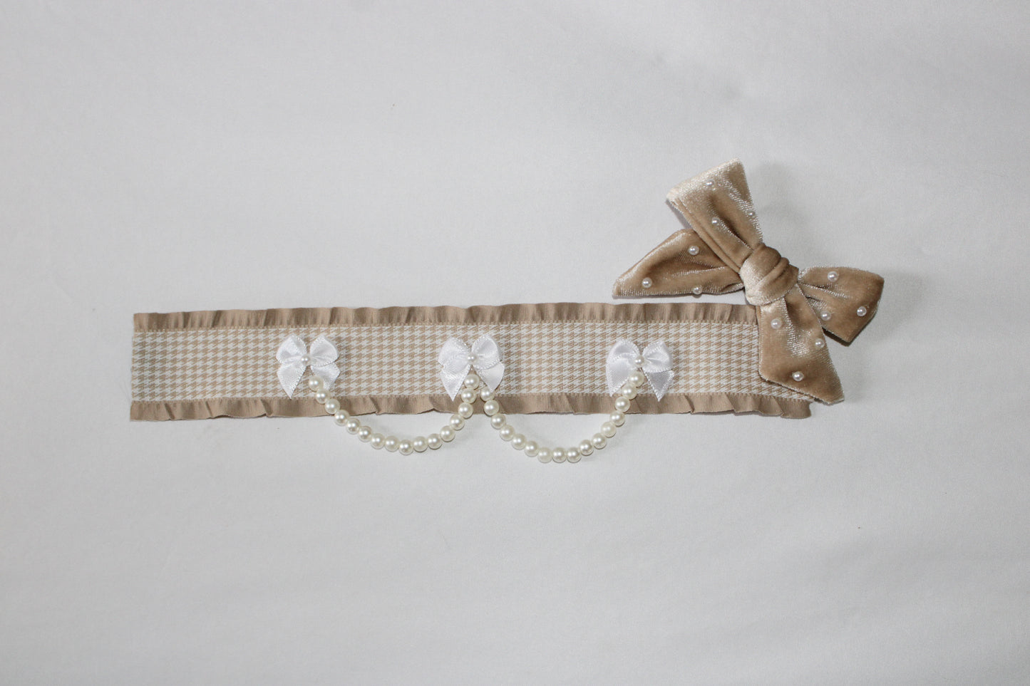 Tan gossip choker