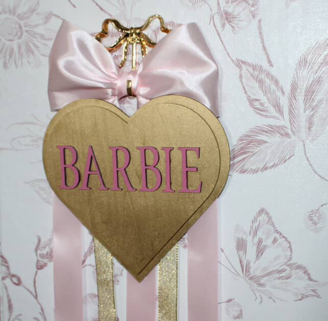 Gossip bow holder