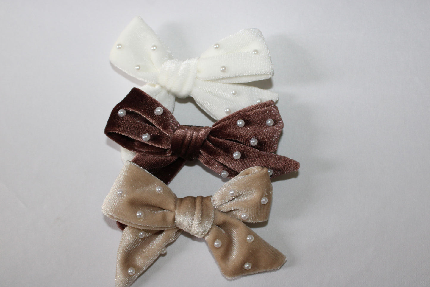XOXO bow
