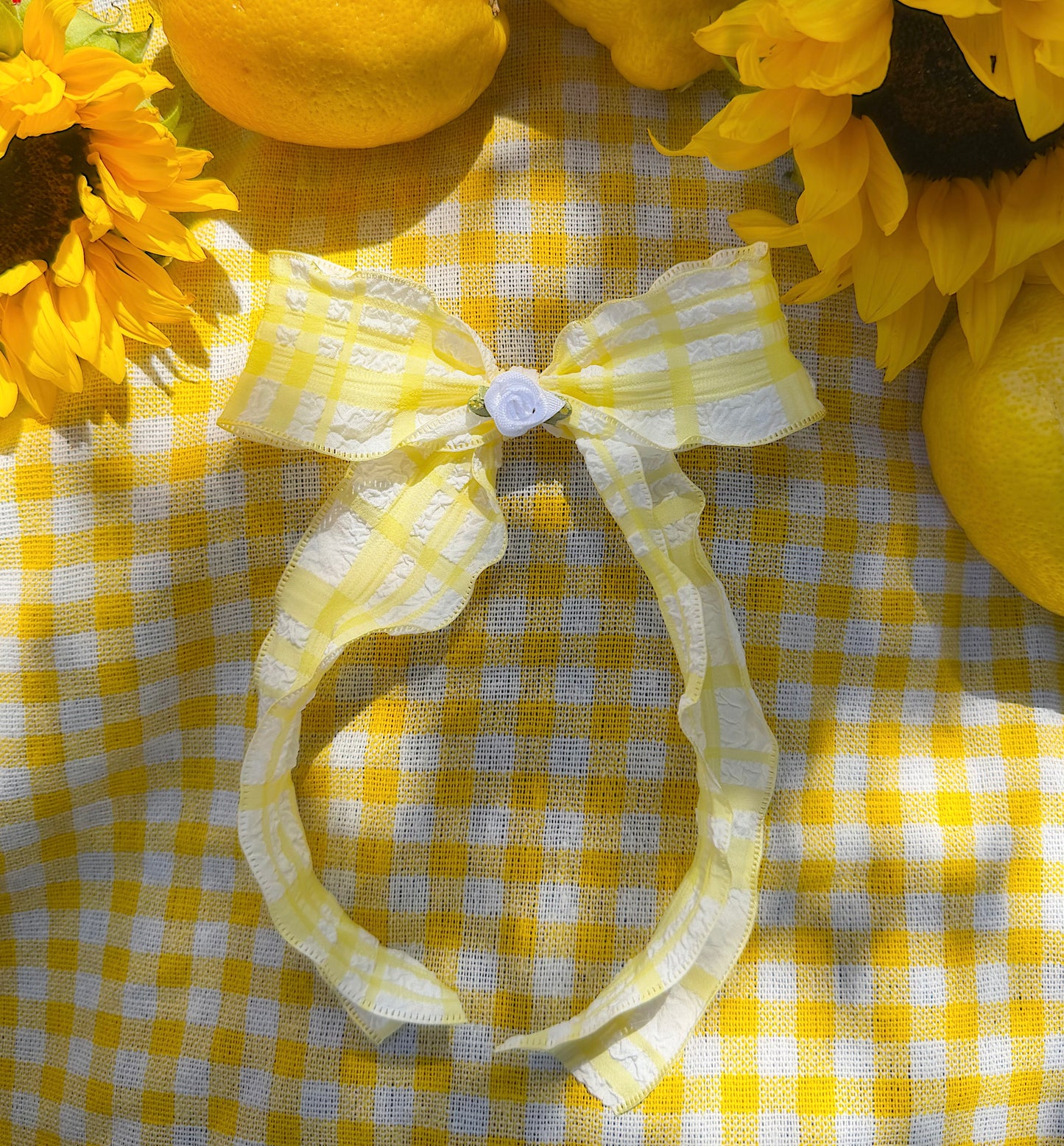 Sweet and spoiled bow