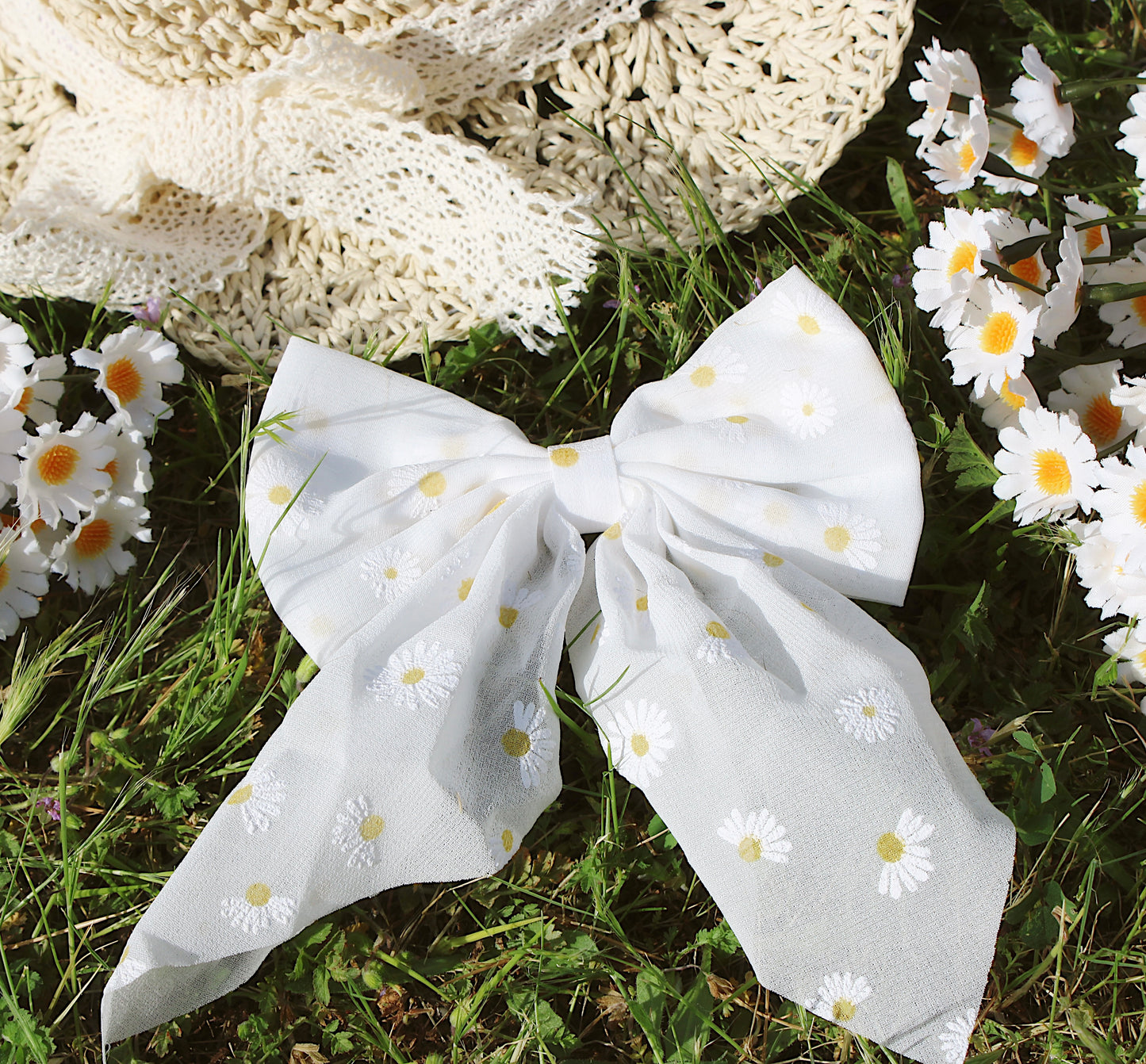 Flower power daisy white big bow 