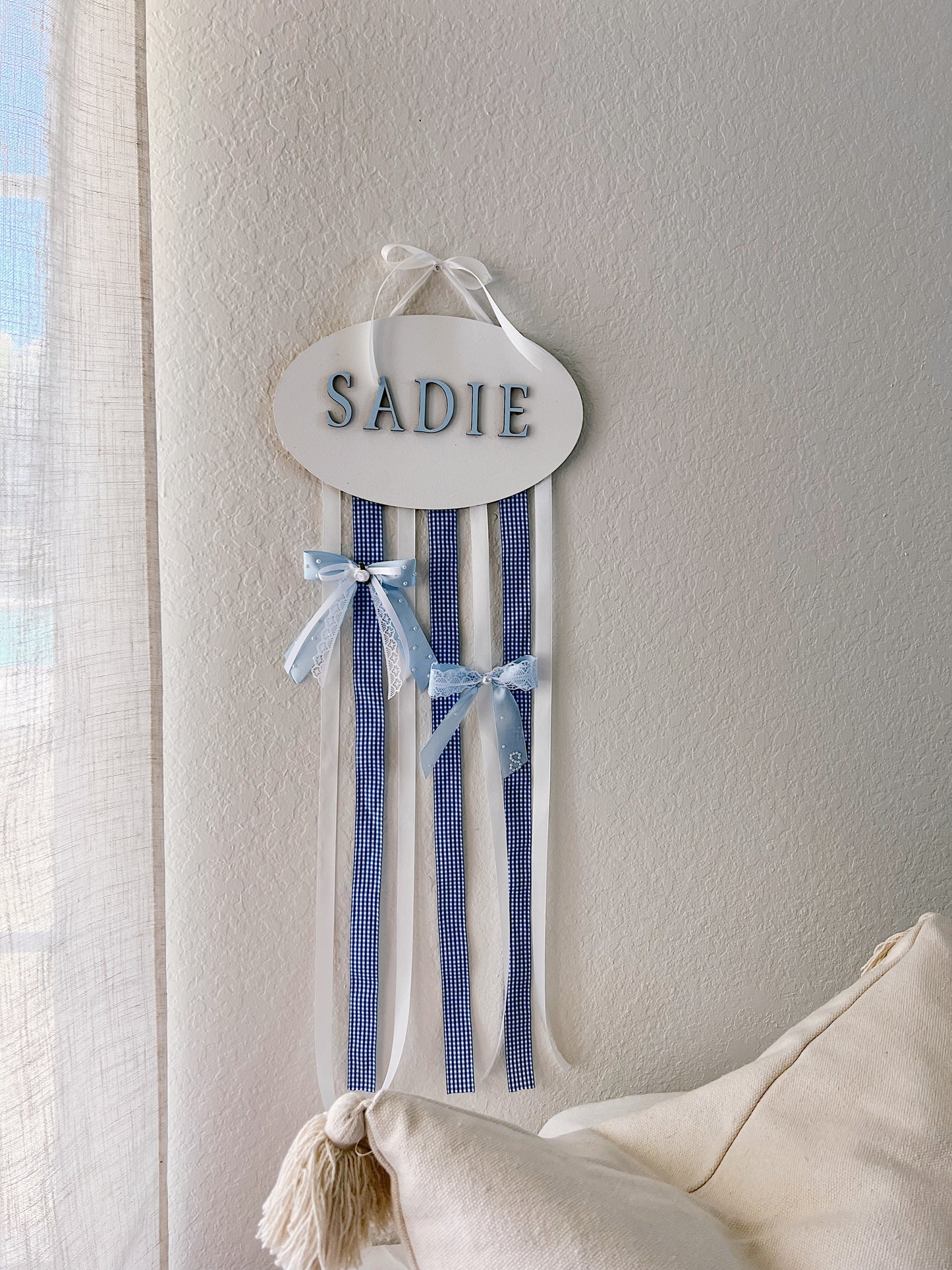 The Oval Bow Holder (Customizable)