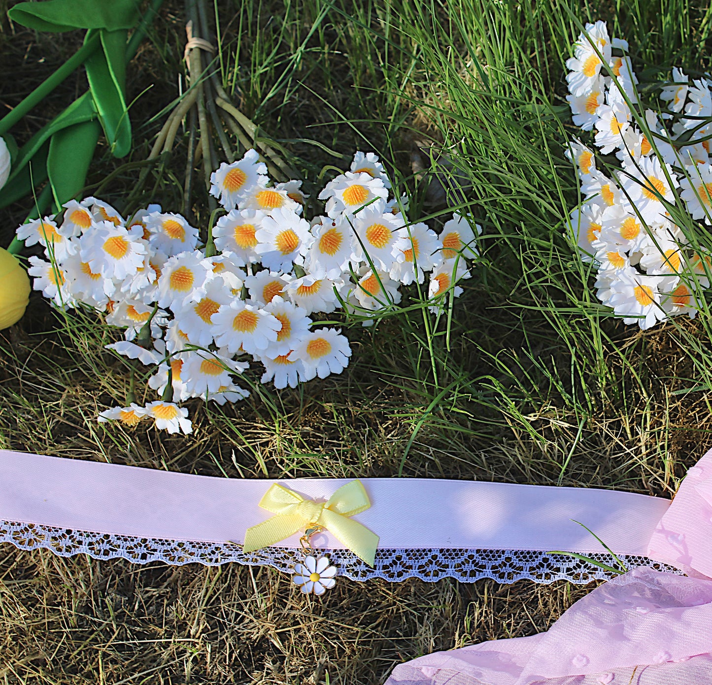 Daisy darling pink choker