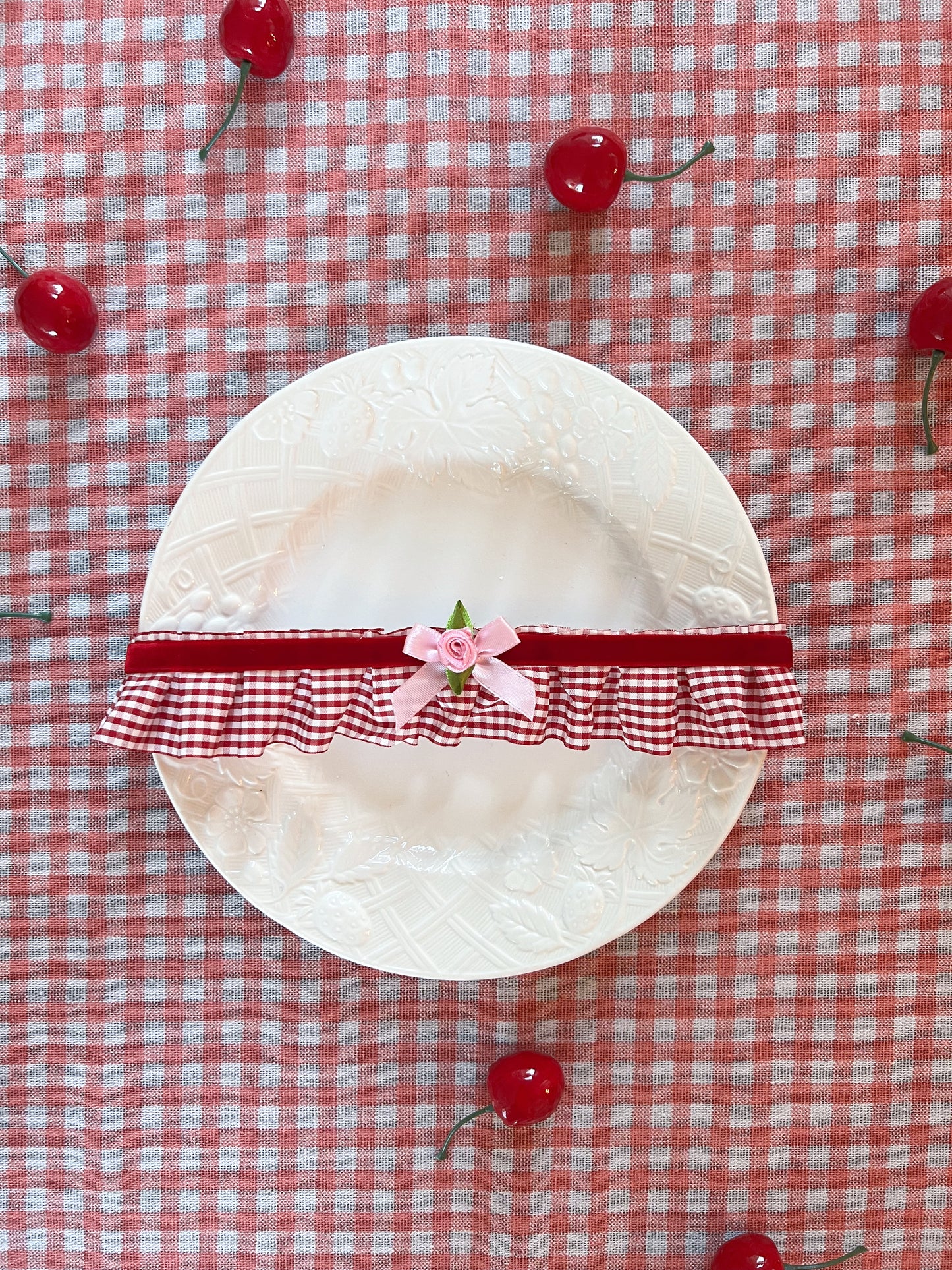 The Picnic Darling Choker