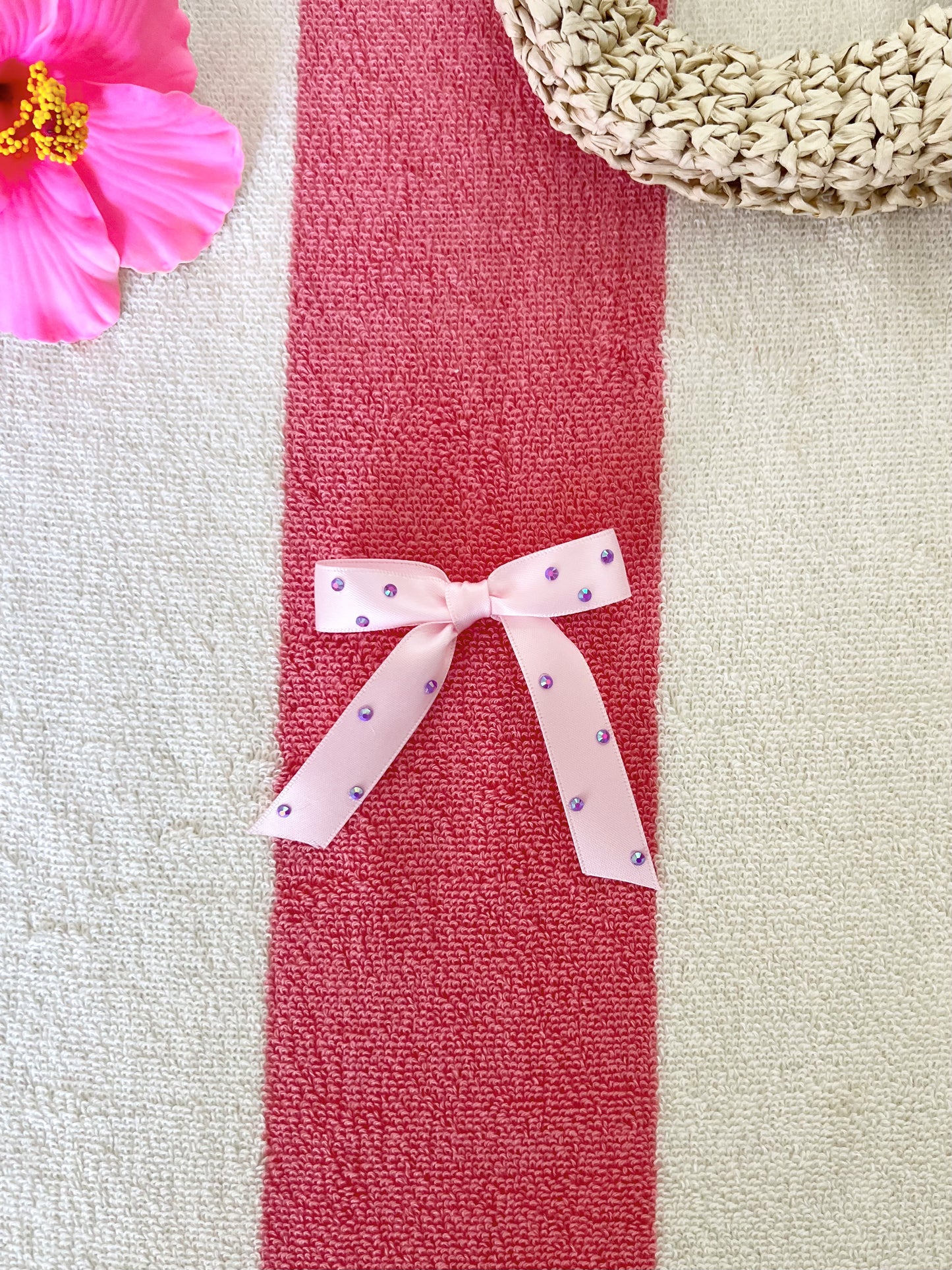 The sugar-kissed bow