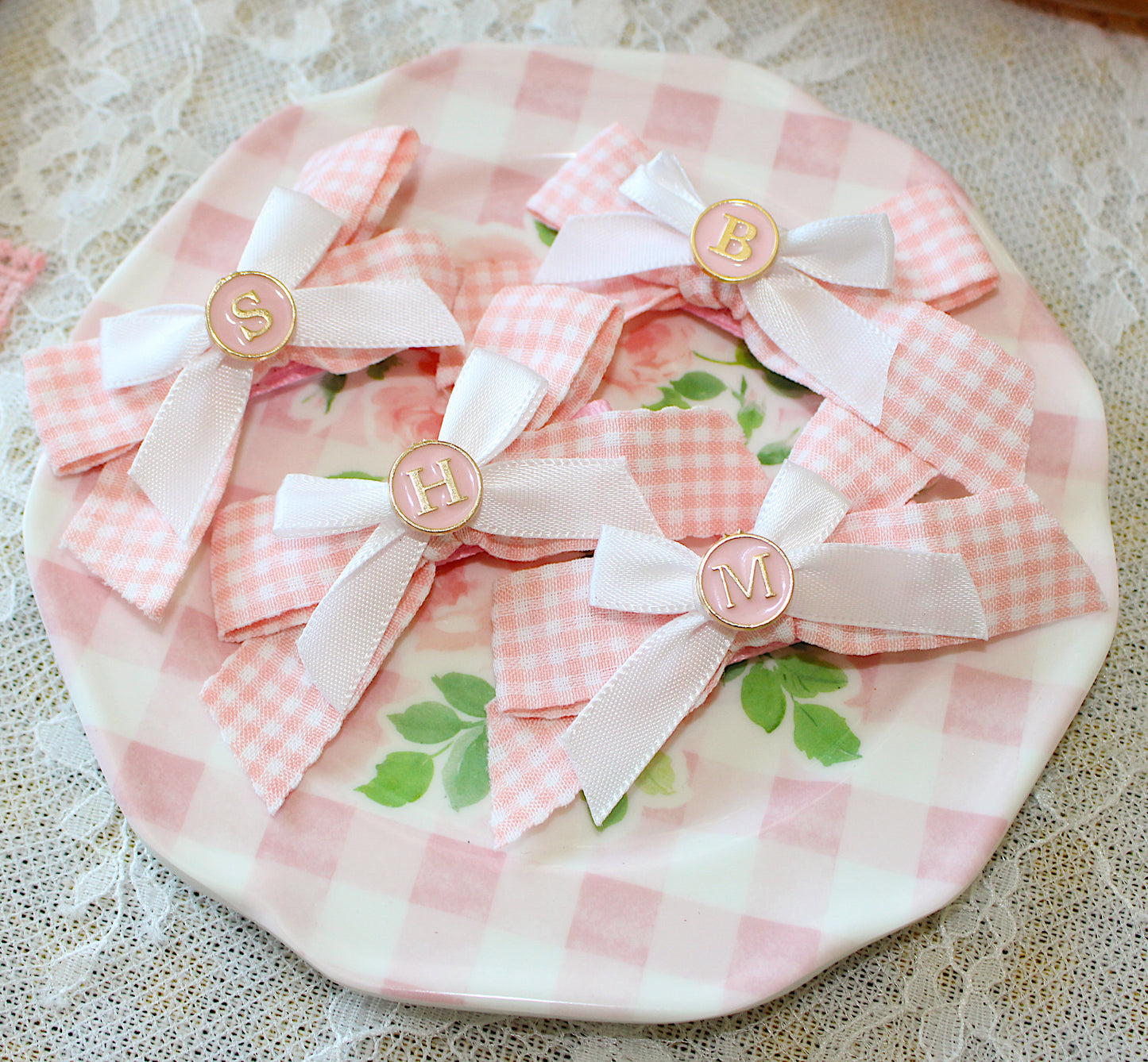 Miss thang initial bow