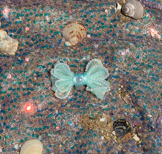 Sea-foam pearl bow
