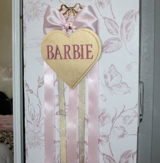 Gossip bow holder