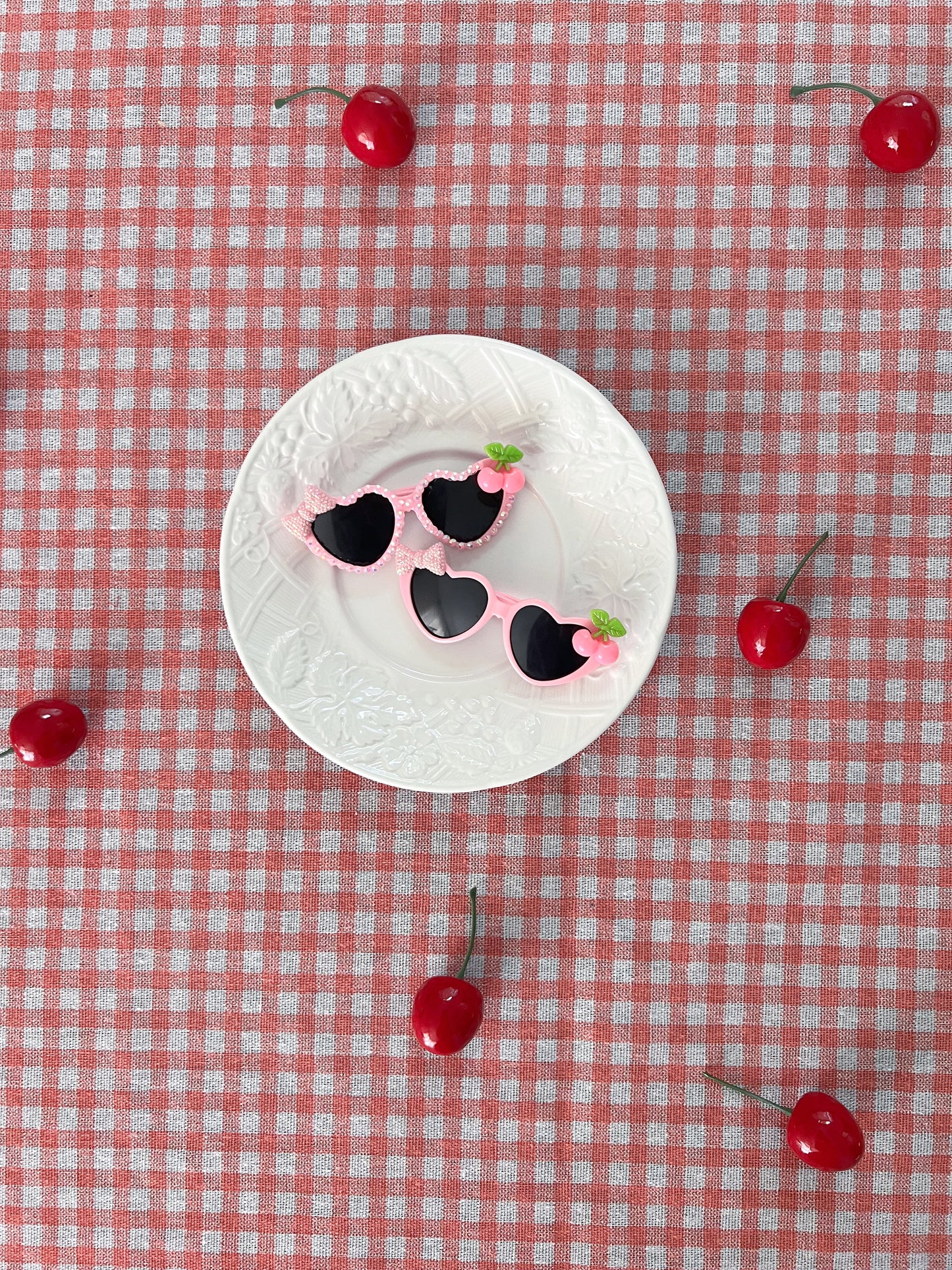 The pink cherry sugar sunglasses