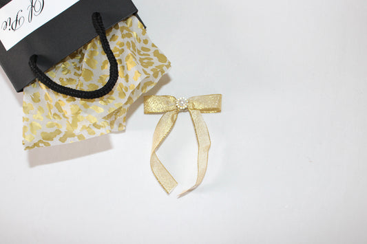 Golden gossip bow