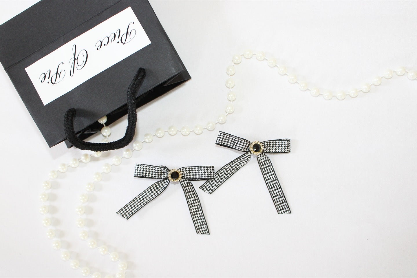 Fashion week twin bows