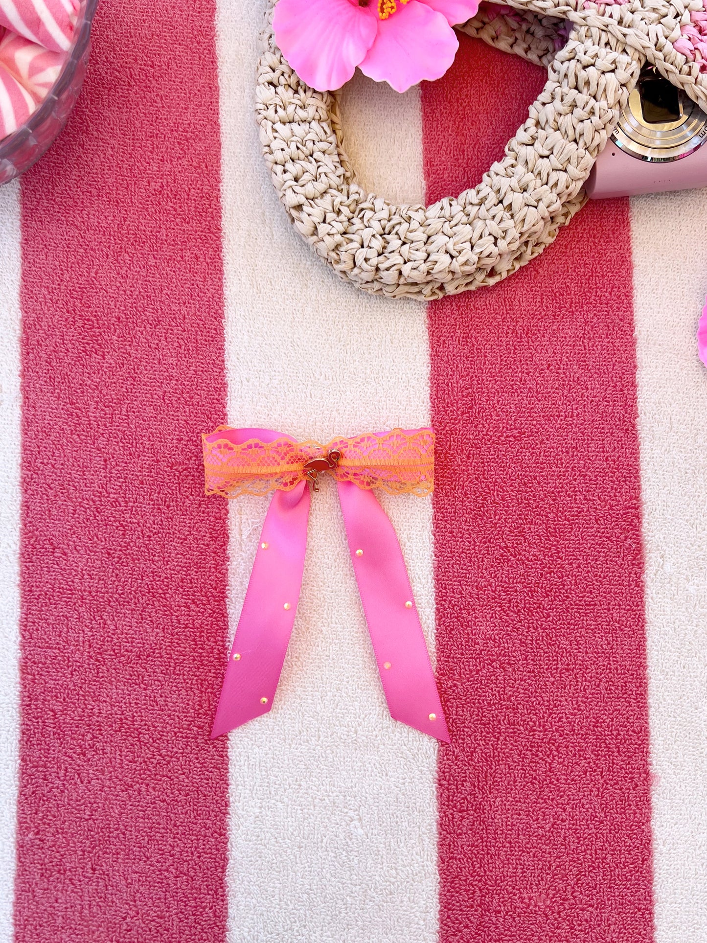 The tropic flamingo bow
