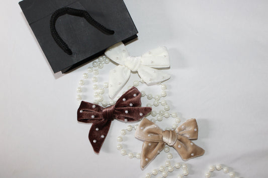 XOXO bow