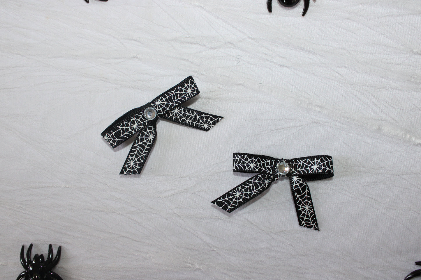 The widow twin bows