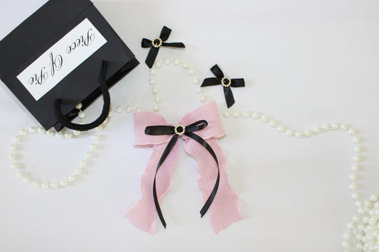 Upper east icon bow
