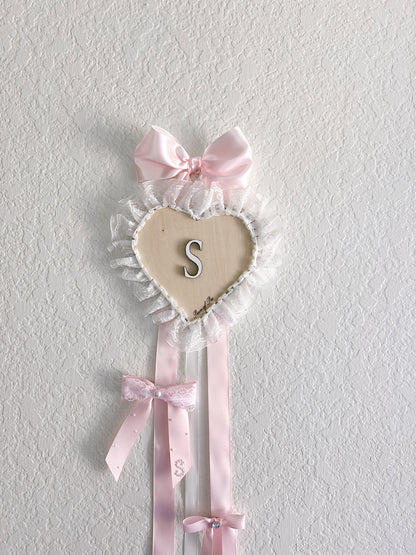 The wooden Ruffle Heart Bow Holder